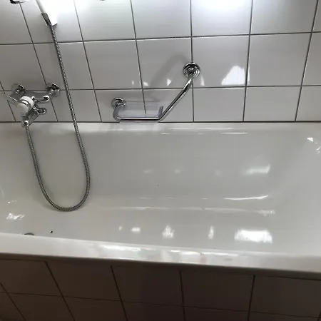 Leischa Les1 * Termen